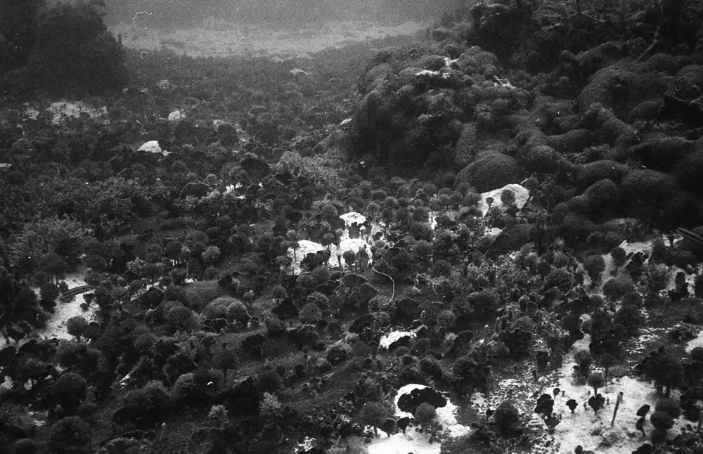 **mediaID: **10.5281/zenodo.22663465-IMG0827.png<br>**year: **1966<br>**waterBody: **Caribbean Sea<br>**country: **Jamaica<br>**county: **Saint Ann Parish, Middlesex County<br>**municipality: **Discovery Bay<br>**location: **<br>**decimalLongitude: **-77.4599<br>**decimalLatitude: **18.4789<br>**georeferenceRemarks: **Exact coordinates unknown. Inferred from site map. Coordinates precise to approximately 0.0025 degress (~250 m).<br>**mediaComments: **